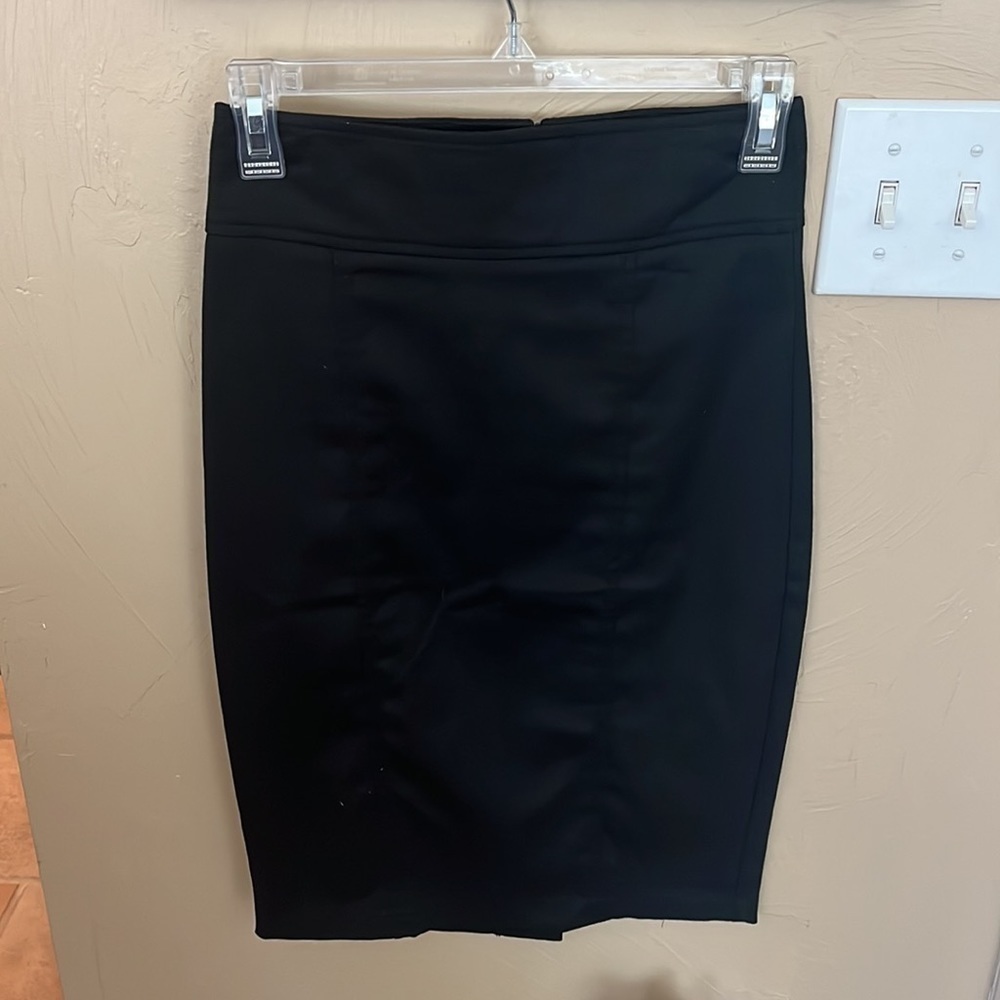 🛍️Forever 21 Black Pencil Skirt Size Small